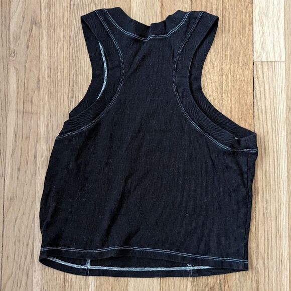 Forever 21 black Highneck tank top cropped - Picture 2 of 3